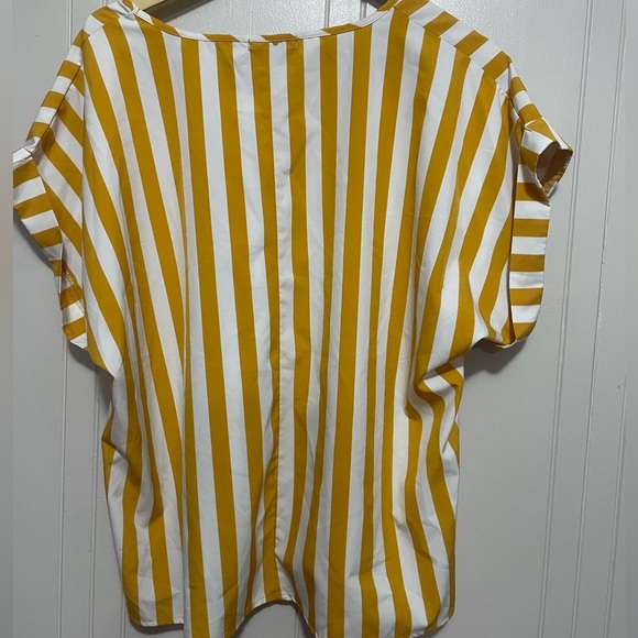 Mustard Shein Curve striped blouse 1x - Picture 2 of 5